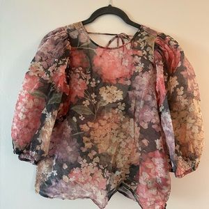 H&M Puff sleeve Floral top